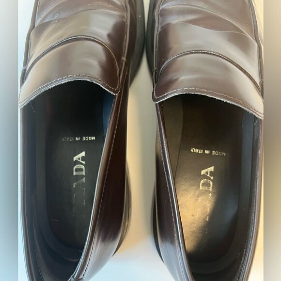 - Prada Men’s Loafer. Excellent Condition. Size 13